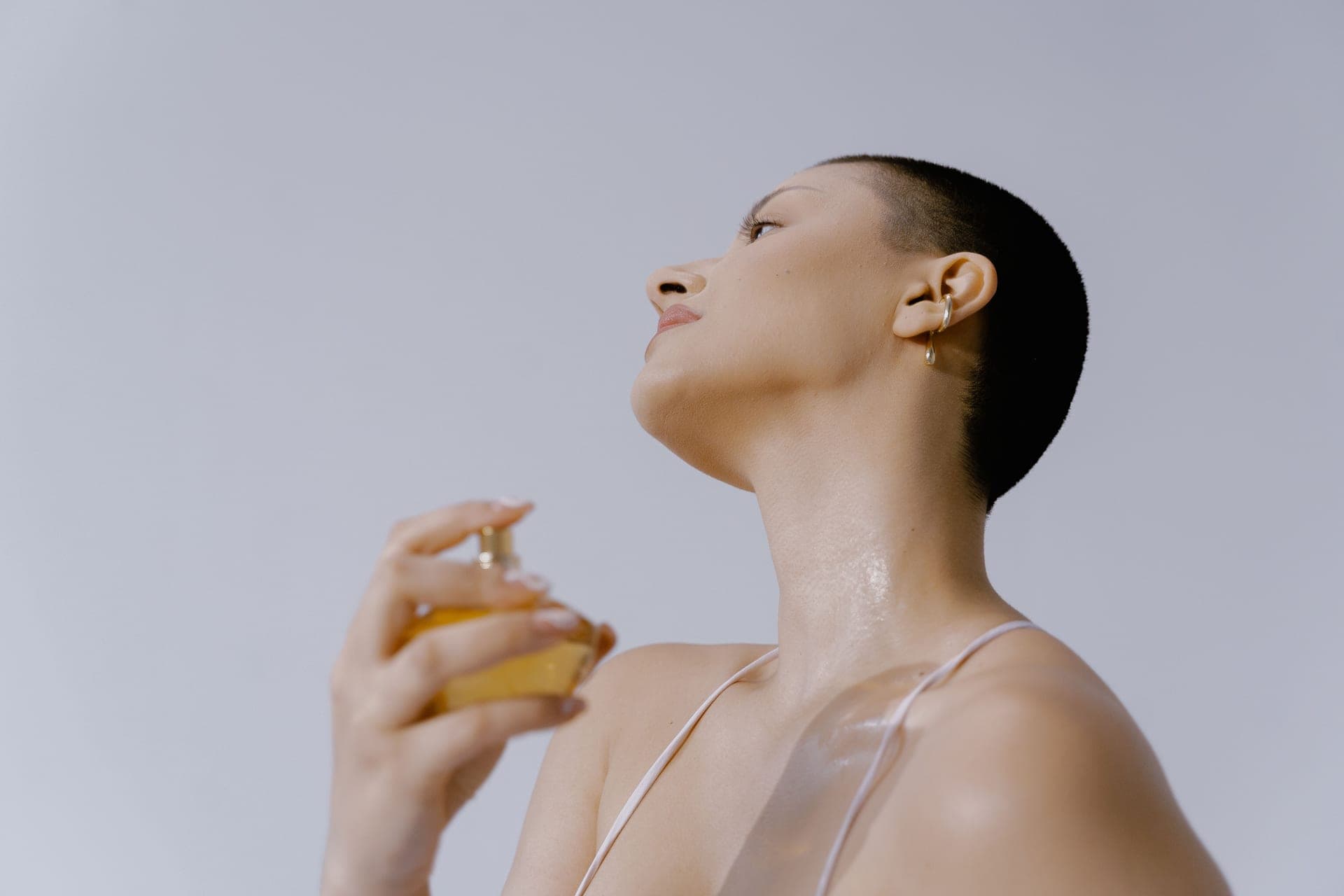 How to Apply Cologne the Right Way